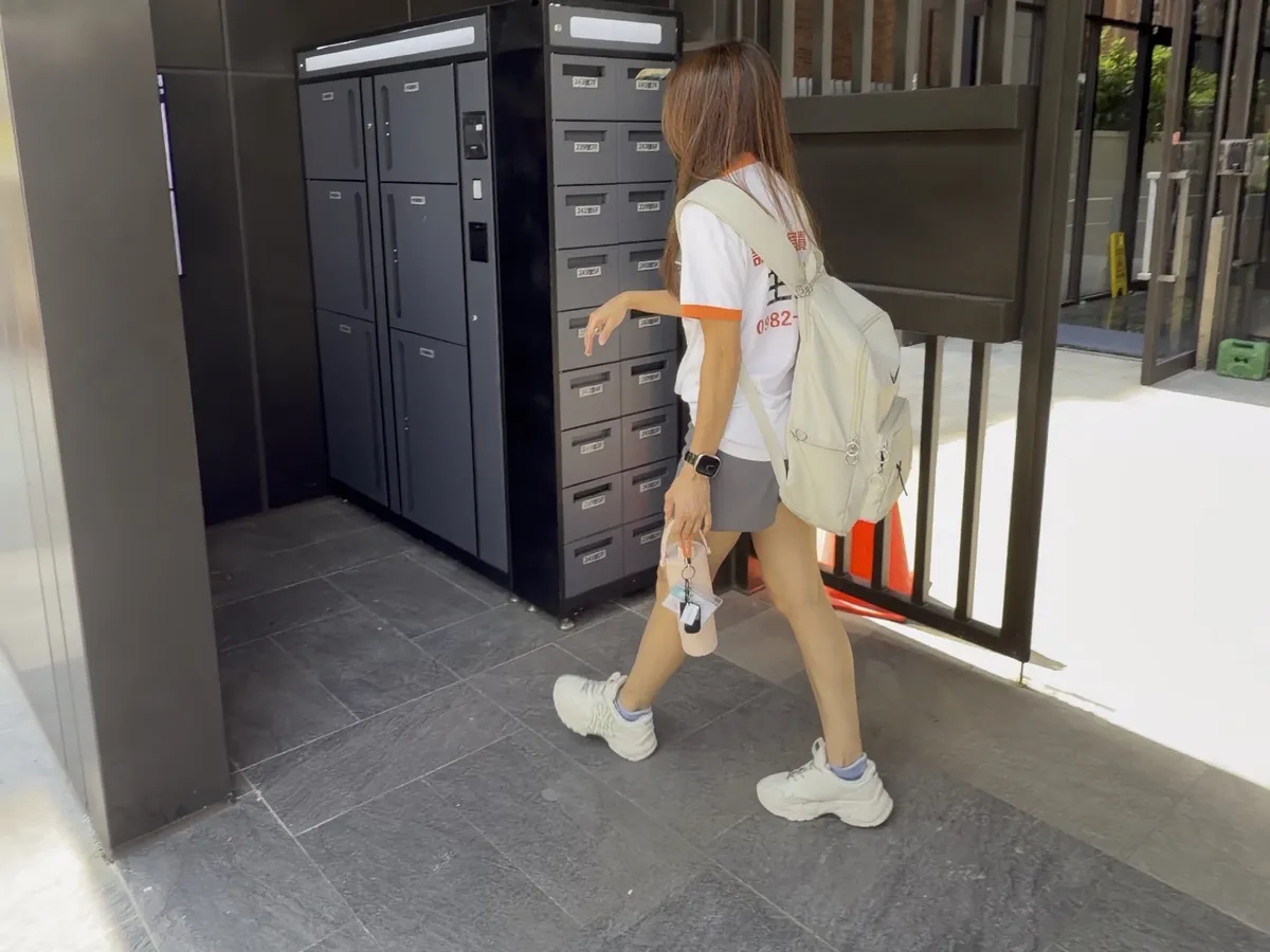 峰裕曦月一樓包裹收件櫃